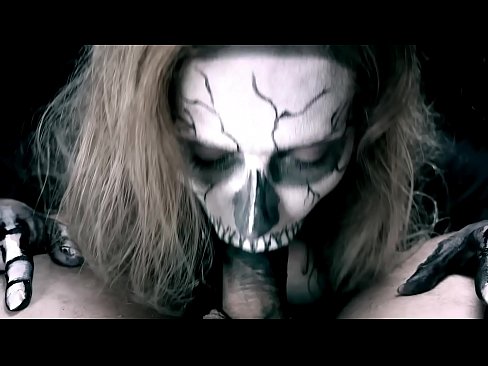 ❤️ Ragazza demone che succhia il cazzo con la sua bocca nera e ingoia lo sperma ❤❌ Porno duroal it.image-kassir.ru ❌
