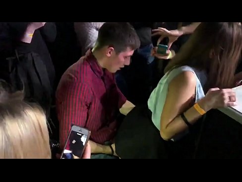 ❤️ Sesso reale in un nightclub russo. Ragazza russa di 18 anni nell'ano e nella vagina scopata in un nightclub ❤❌ Porno duroal it.image-kassir.ru ❌
